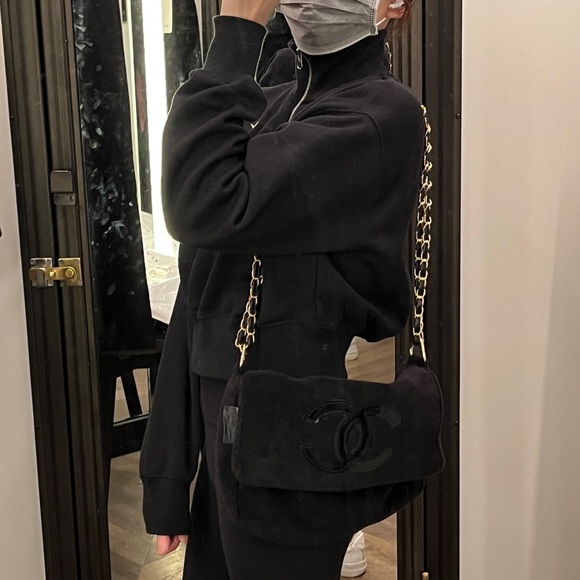 *SOLD* Chanel Towel Bag - Picture 3 of 4